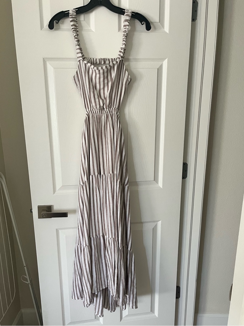 A&F Stripped maxi dress